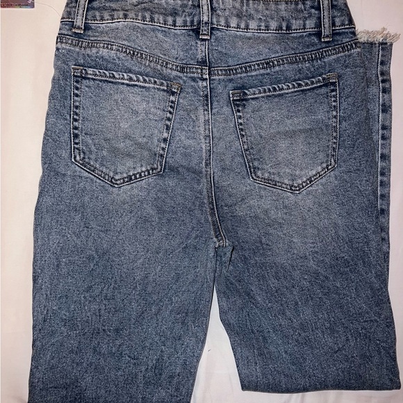 Tinseltown Mom Jeans - Picture 6 of 6